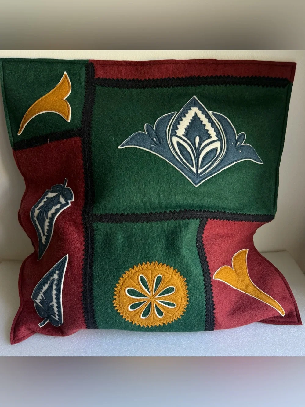 Retired Sandor Collection NOS 17x18 100% Wool Green Burgundy Red Pillow Cover